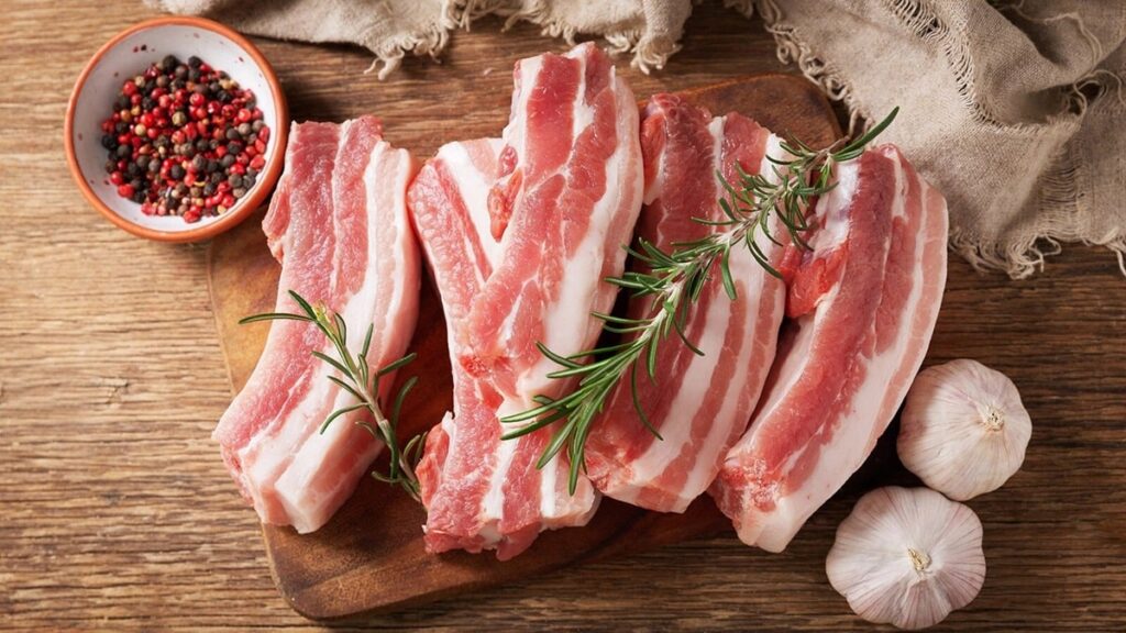 Чи можна собакам свинину?