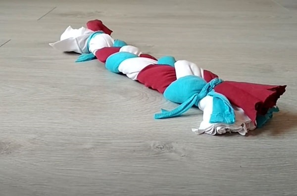 Іграшка для собаки з футболки