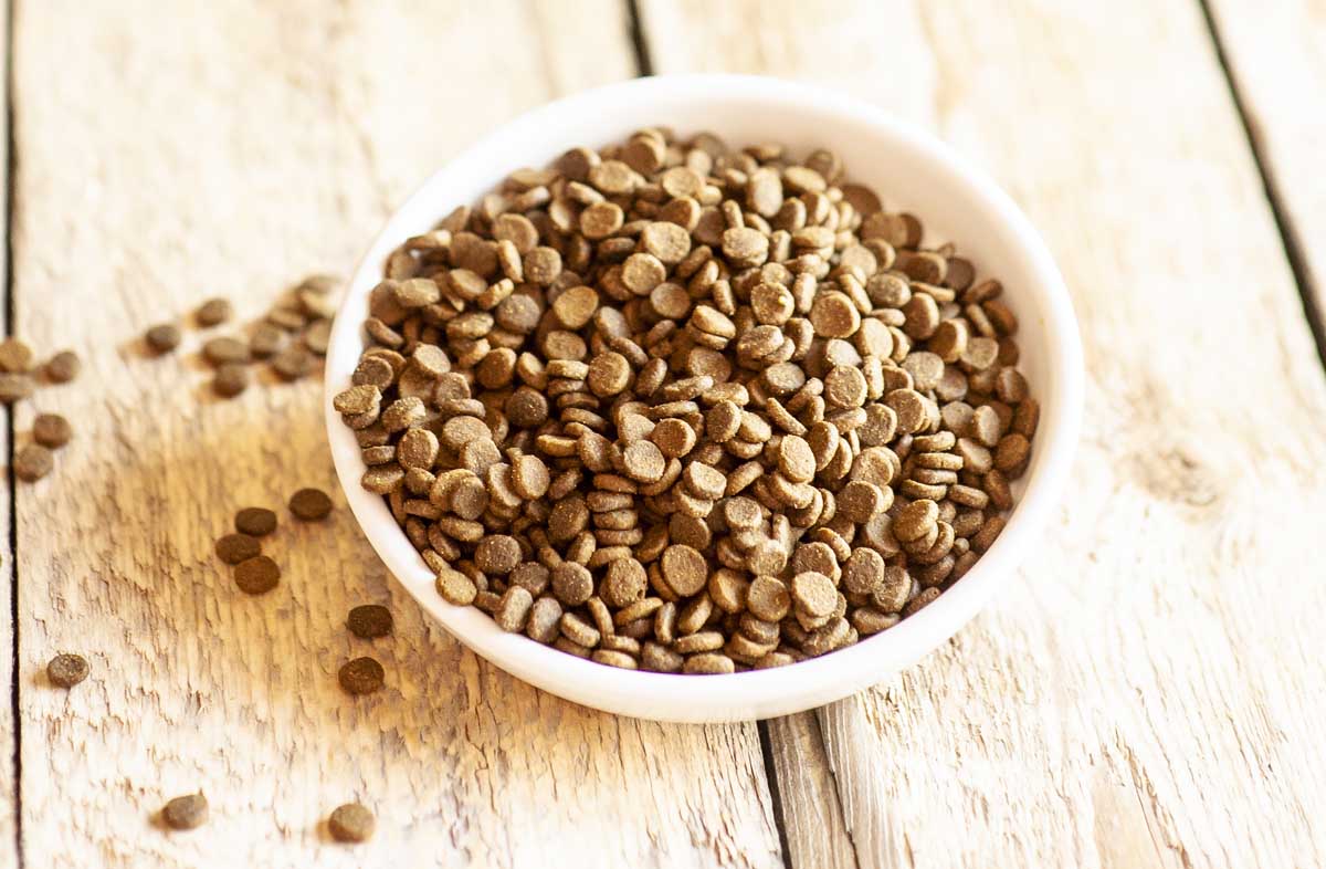 Склад корму для кішок