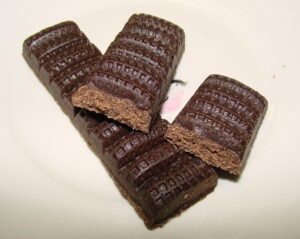 Чи можна давати собаці гематоген?