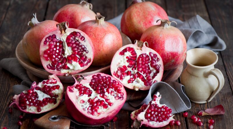 Чи можна собаці давати гранат