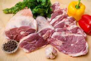 Чи можна давати собакам баранину?