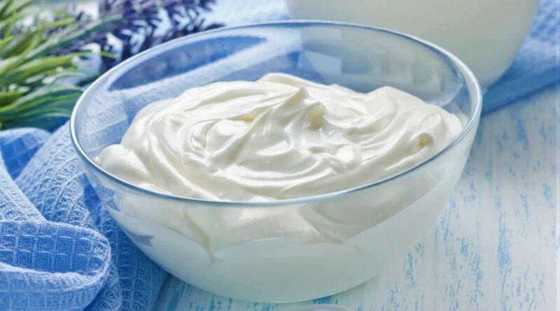 Чи можна кішкам давати сметану