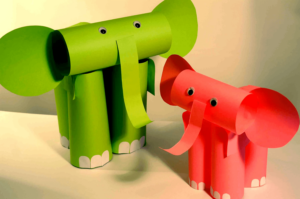 3 ідеї, як зробити іграшку з картонної коробки.