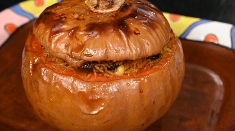 Хапама: запечений гарбуз з курагою, чорносливом, рисом та прянощами.