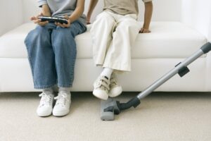 Начебто і не прибирала: виправте ці 5 помилок, щоб спростити собі життя і не псувати будинок марним прибиранням.