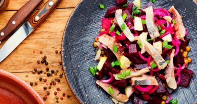 Оселедець: рецепт смачного салату з буряком.