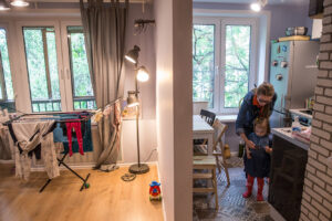 «Пробити стелю»: як візуально збільшити простір кімнат в «хрущовці»?