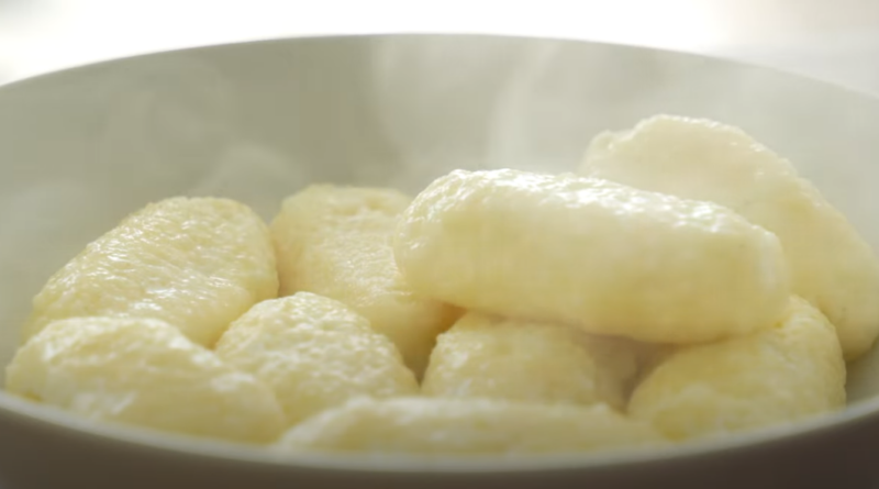 Пишні ліниві вареники. Відео рецепт приготування лінивих вареників на сніданок.