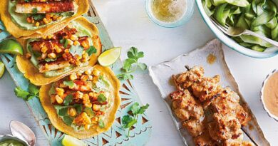 Тако з кукурудзою, смаженим сиром та кремом з авокадо (без пшениці).