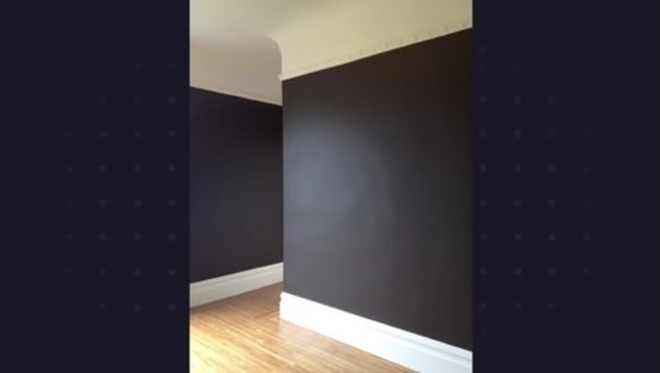 Темна матова фарба на стінах