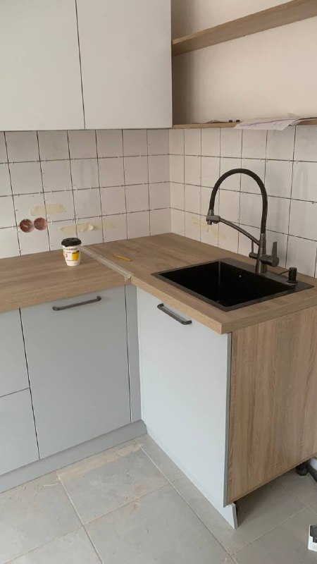 Встановлення розеток під кухонну витяжку