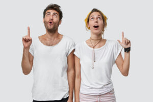 Як візуально «підняти» низьку стелю у квартирі?