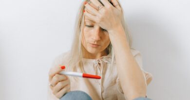 Затримка місячних, але тест негативний: що робити?