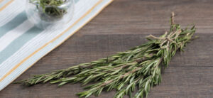 Розмарин: не лише прикраса саду.